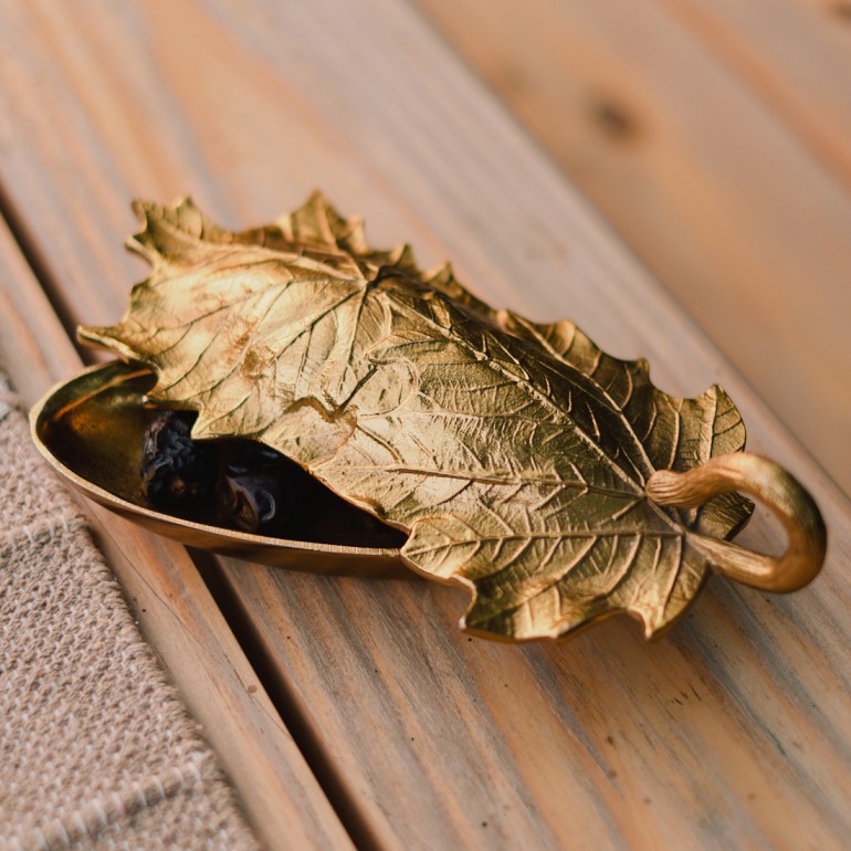 Maple Leaf box