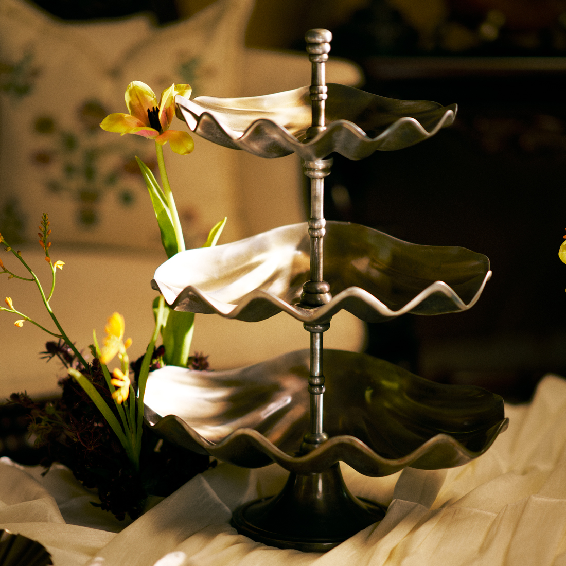 Clam Shell 3 Tier platter