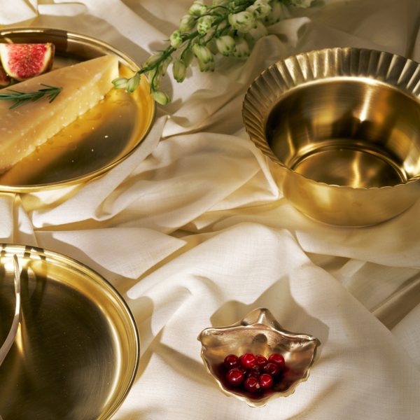 Brass shell dish