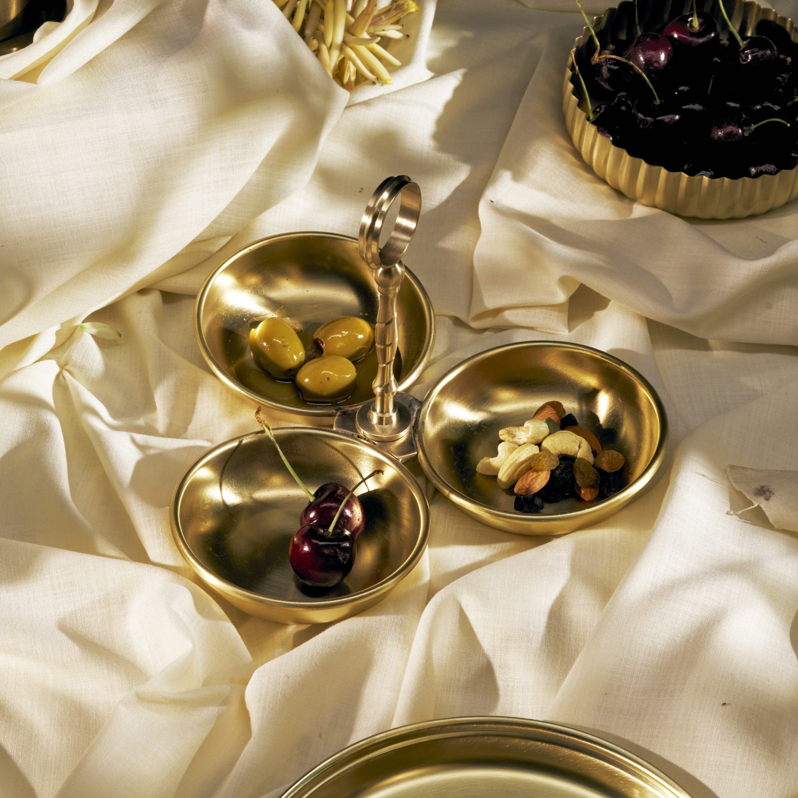 Heirloom 3 pc Brass bowl